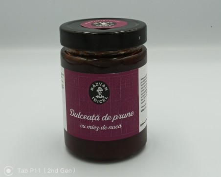 Confiture de prunes aux noix